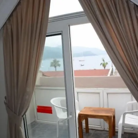 فندق Sea Center 3*