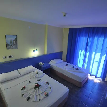 فندق Sea Center 3*